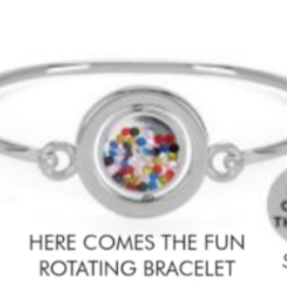 Magnolia and Vine Karma Cha Cha rotating bracelet - Picture 4 of 4